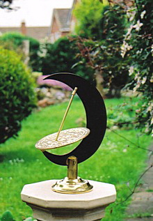 Umbra Upright Sundial